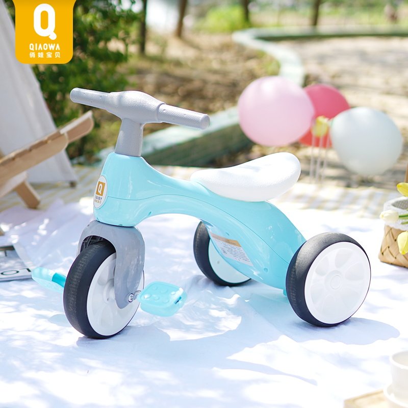 Playboy Children's 1-2-3-year-old baby slip car toy car three-wheeled bikes Scooter Walkabout Car Balance Car Gift