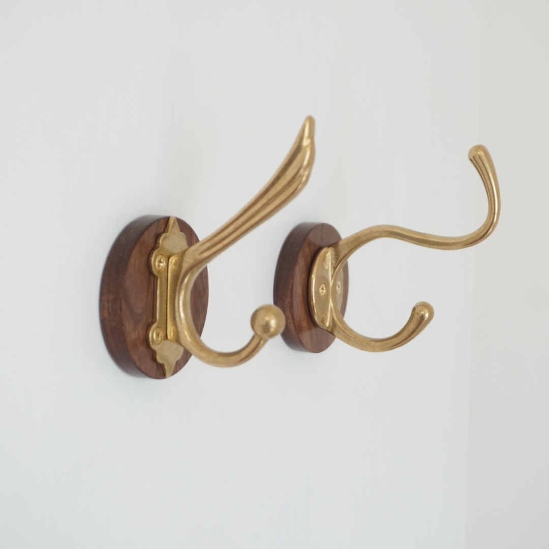 Solid wood brass hook free punching sticky hook bathroom kitchen seamless storage wall hanging creative coat hook single hook