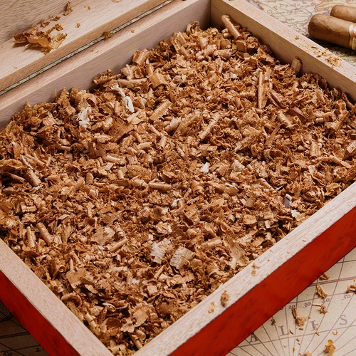 Чистый испанский кедровый деревянный чип сигар с увлажняющей коробкой Cooler Cigar Натуральная алкоголизация 50 г