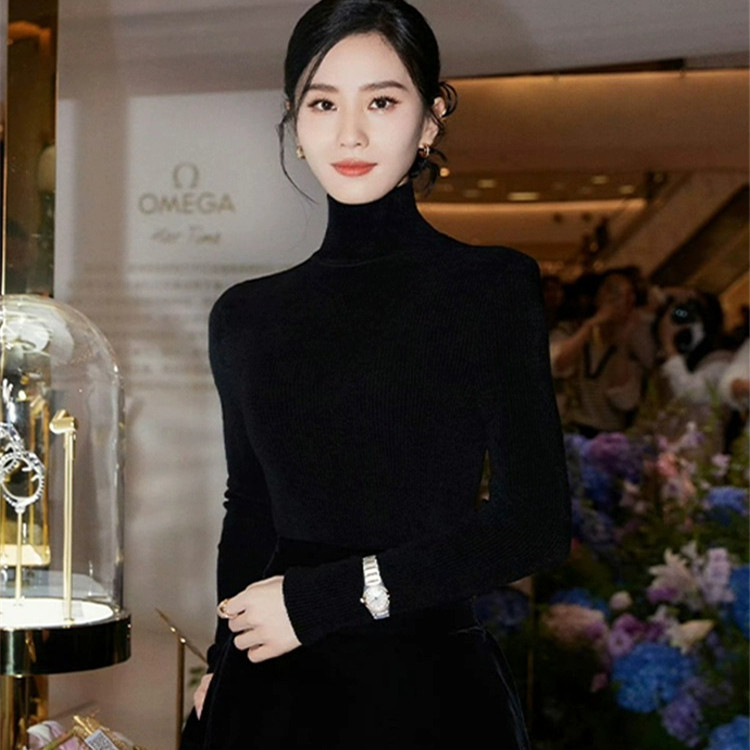 Liu Shishi Celebrity Style High-Quality Cashmere Sweater, Simple Black Knit Top, Slim Fit Half-High Collar Base Sweater