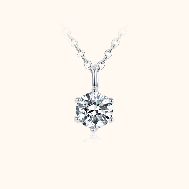 Carat Dream 18K Gold Platinum Pt950 Cultivated Diamond Henan Artificial Diamond Four-Six Claw Ufo Necklace Carat Dream 18K Gold Platinum Pt950 Cultivated Diamond Henan Artificial Diamond Four-Six Claw Ufo Necklace