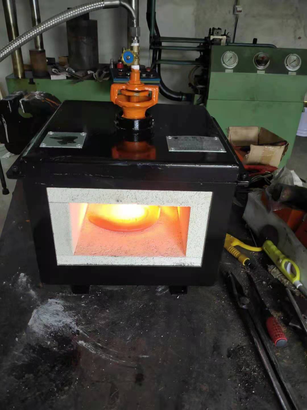 Hot Nail Stove Repair Hooch Tools Horse With Burning Horseshoe Iron Stove Iron Smith Furnace High Temperature Furnace