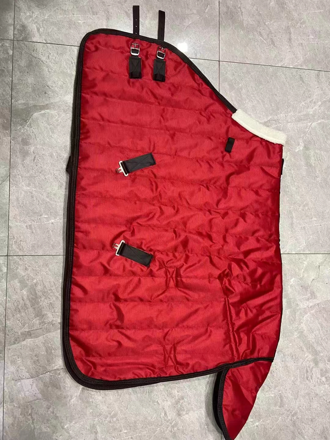 Winter thickened horse clothes horses equipped with warm horse clothes