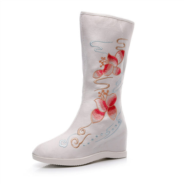 ລະດູຫນາວໃຫມ່ 2020 ເກີບໂບໂບໂບໄຮເດຣດ Original Embroidered Boots Square Dance Boots Hanfu Jacquard Cotton Hanfu Boots Small Fresh Boots