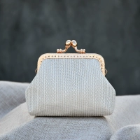 Снежно-серебряная проволока