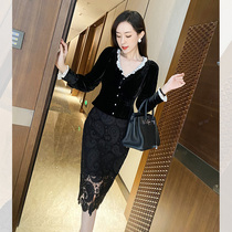 2021 spring new commuter Korean edition luxury light sense velvet retro contrast lace V-neck long-sleeved top jacket
