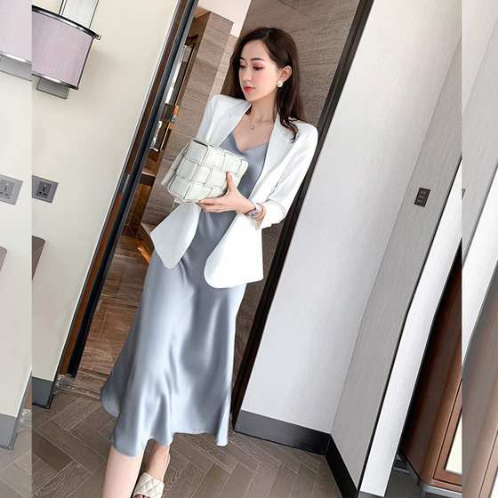 Spot summer and autumn new commuter professional slim white three-quarter sleeve acetate small suit jacket suit short top