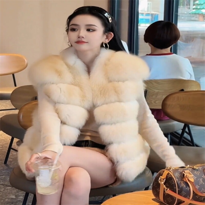Autumn and Winter New Imported Fox Fur Vest for Women, Mid-Length Vest with a Light Luxury and High-End Feel, Slimming Fur Coat Autumn and Winter New Imported Fox Fur Vest for Women, Mid-Length Vest with a Light Luxury and High-End Feel, Slimming Fur Coat