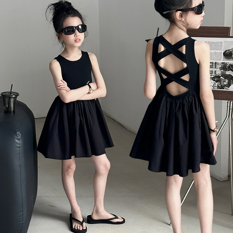 Trendy Girls' Summer Dress 2026 New Children's Clothing Backless Cool and Stylish Black Beach Dress