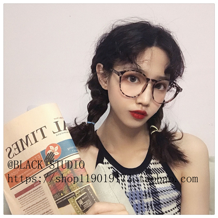 Kính râm retro siêu mờ màu đen kính gọng tròn nữ mặt tròn mỏng phiên bản Hàn Quốc có thể được trang bị khung cận thị thủy triều hoang dã - Kính kính