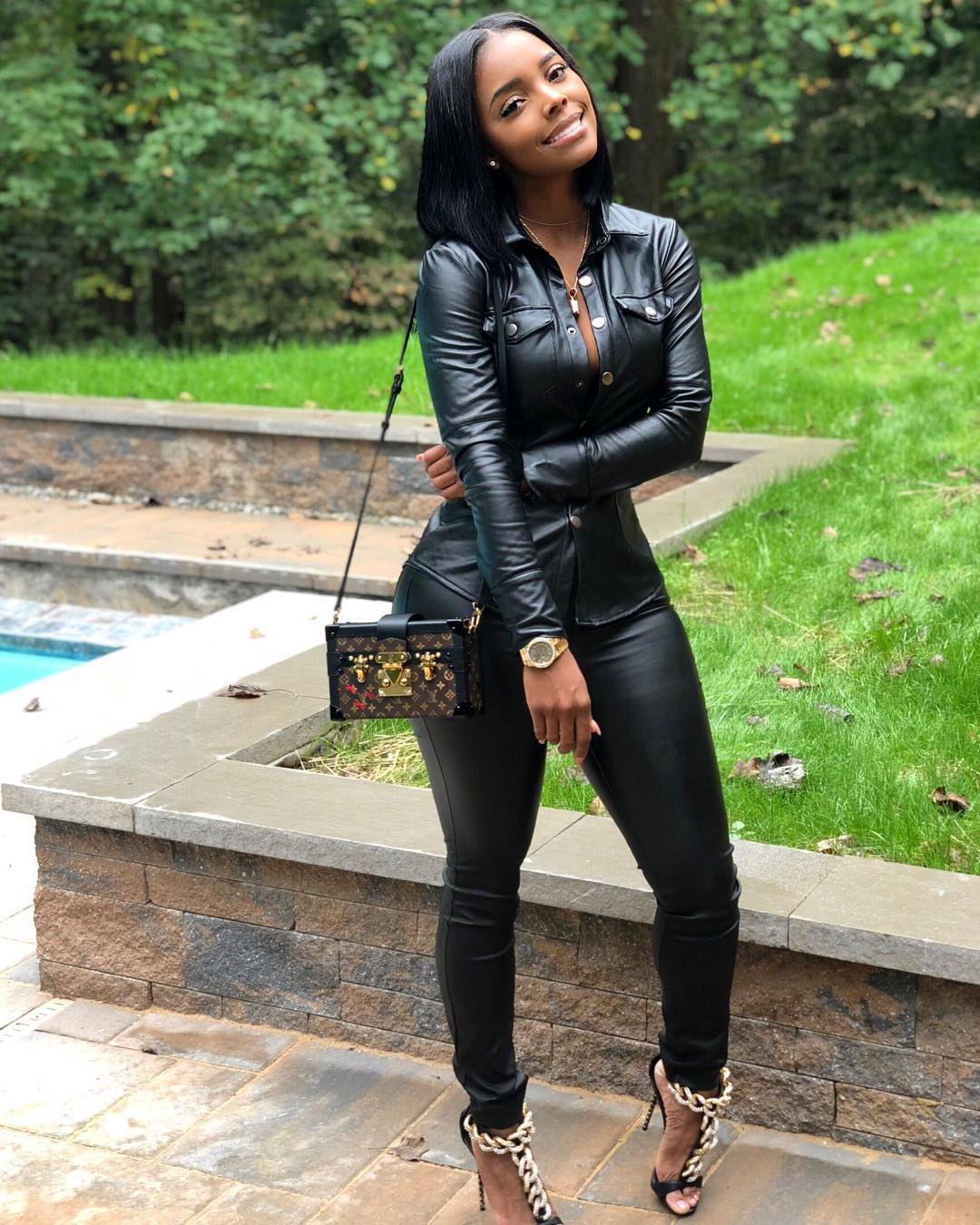 2019 Europe and the United States women's AliExpress large size women's hot sale leather explosions cardigan sports pu leather fashion suit