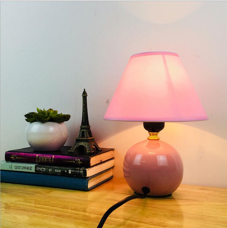 New bedroom bed small table lamp Fabric ceramic modern warm pastoral mini girl heart net Red gift night lamp