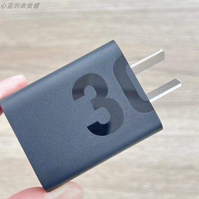 Lenovo Original 30W Mini Pd3.0 Fast Charging Head Supports Pps Protocol, Suitable for iPhone 15 /14/13/12/11/Xr/X/8 iPad Xiaomi Samsung Mobile Phones and Tablets