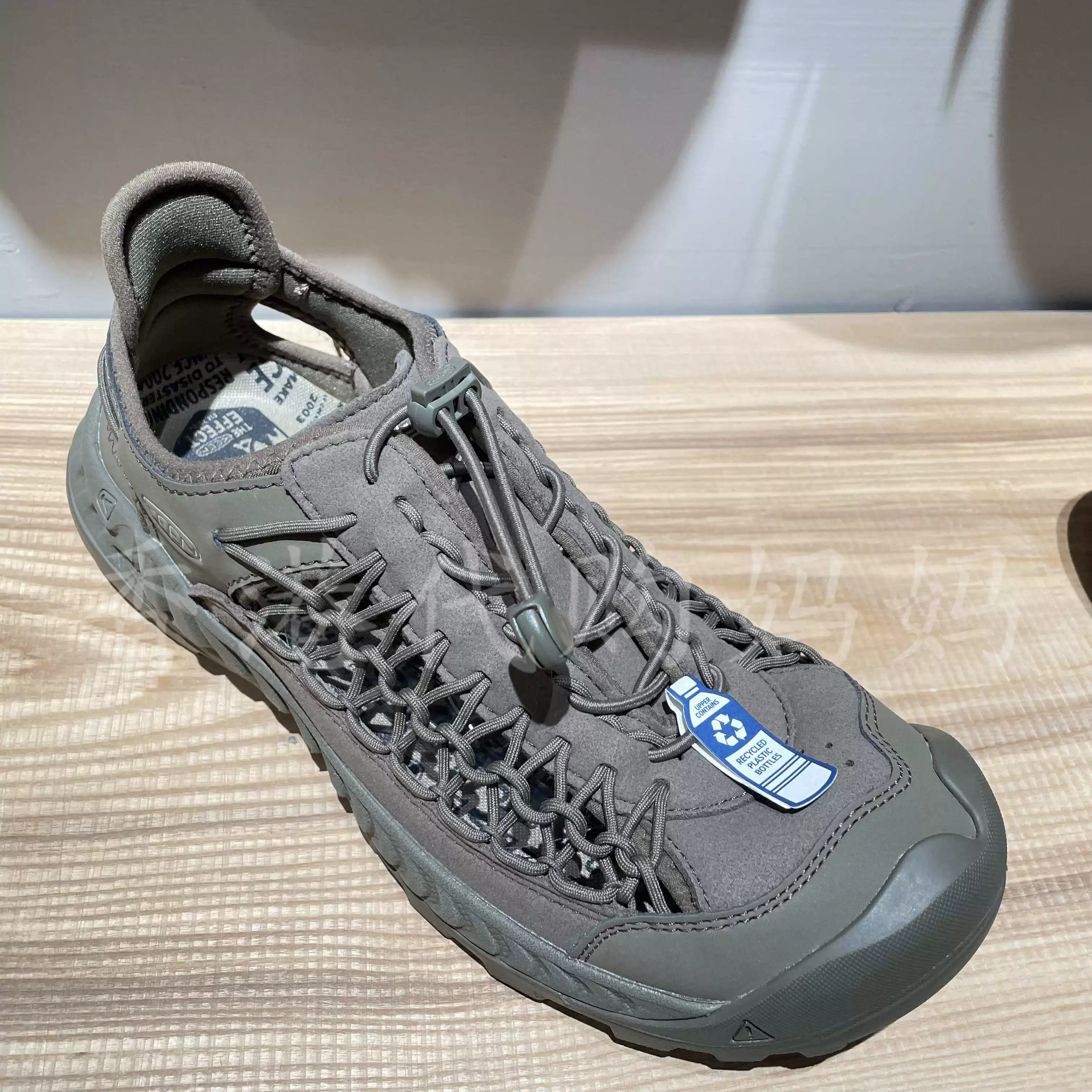 1028961 1028960 1027285 Гонконг покупал Keen Kon мужские походные кроссовки UNeek NXIS спортивные кроссовки