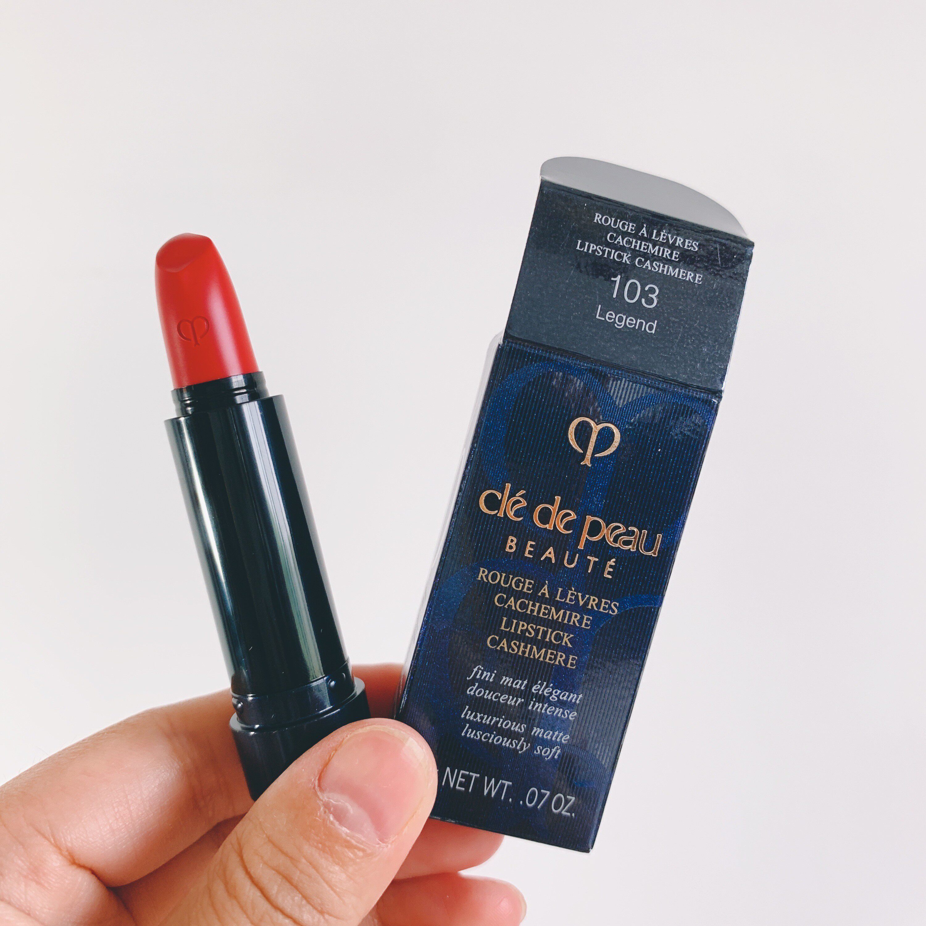 Is loading half of the New Year's color ~ veritable positive red CPB lipstick lipstick lipstick 103 # 2g Trial Pack