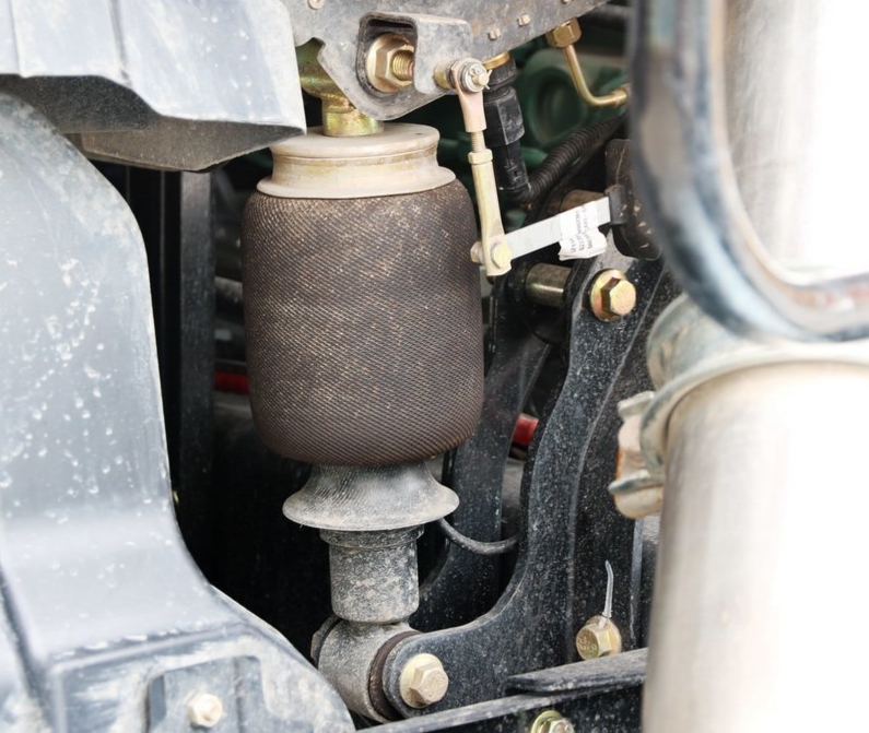 Qingdao Liberation JH6 Heavy Card Cab Rear Suspension Air Bag Shock Absorber Air Spring 5001315A1063-C00