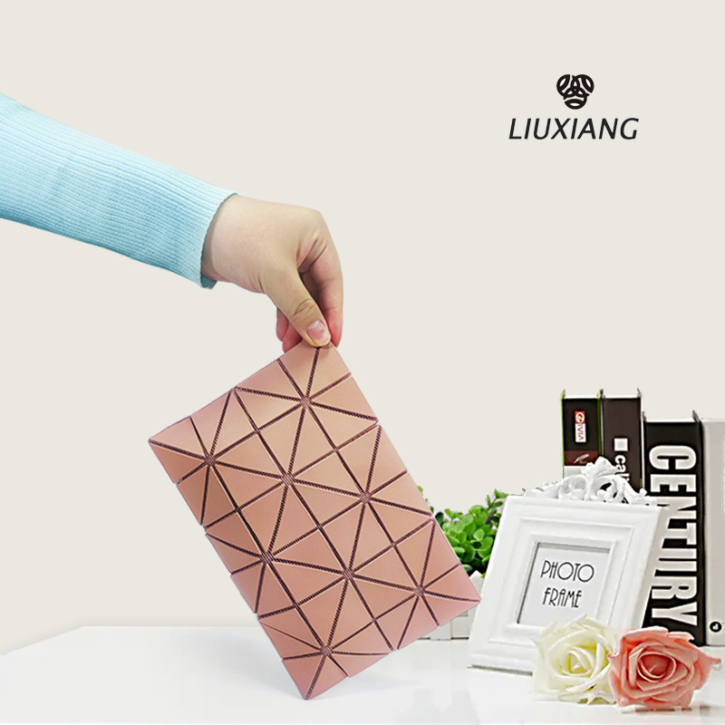 Japanese and Korean Geometric Rhombus Clutch Bag, Cosmetic Bag, Fashionable Casual Frosted Envelope Bag, 2024 New Model Phone and Key Bag
