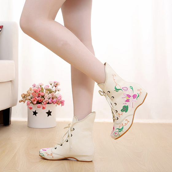 Giày vải Bắc Kinh cũ Giày nữ đế xuồng thêu ren quốc gia Giày đơn tăng giày nữ thời trang cao cổ bình thường giày ống