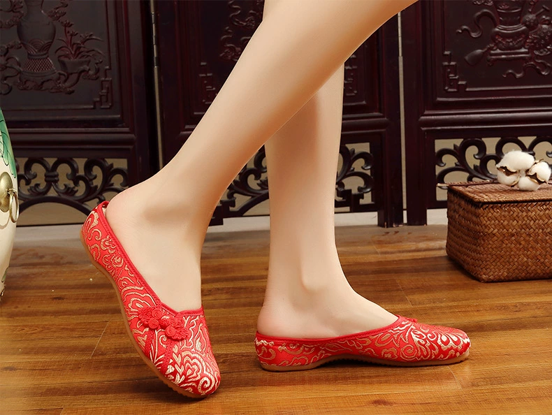 Dép Bắc Kinh cũ phong cách dân tộc thêu giày của phụ nữ dây vàng khóa bên ngoài mang dép nhà và gân dưới nửa dép - Dép