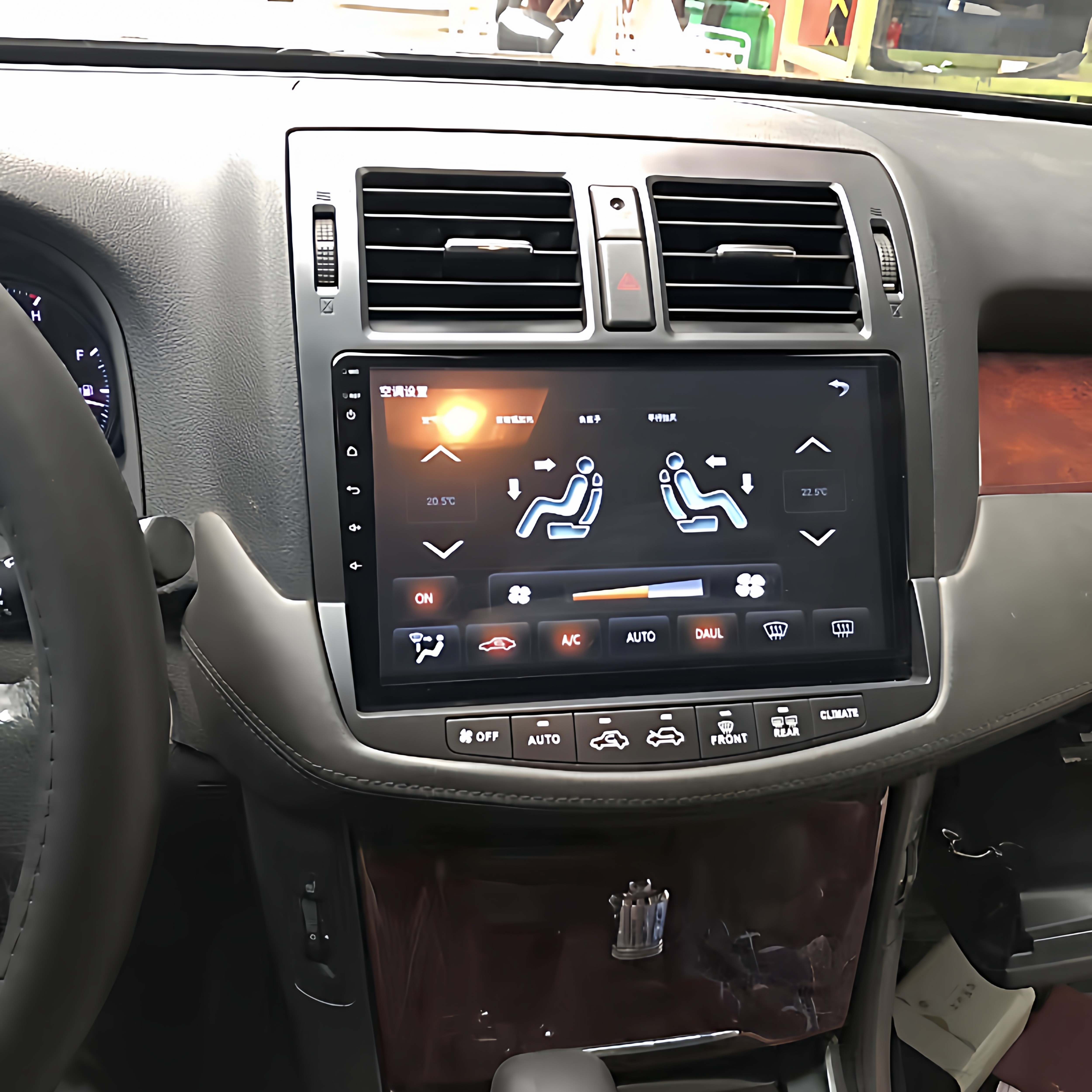 13Th Generation Toyota Crown Navigation Central Control Screen Android Intelligent Voice Control Navigation Reversing Image All-In-One Machine