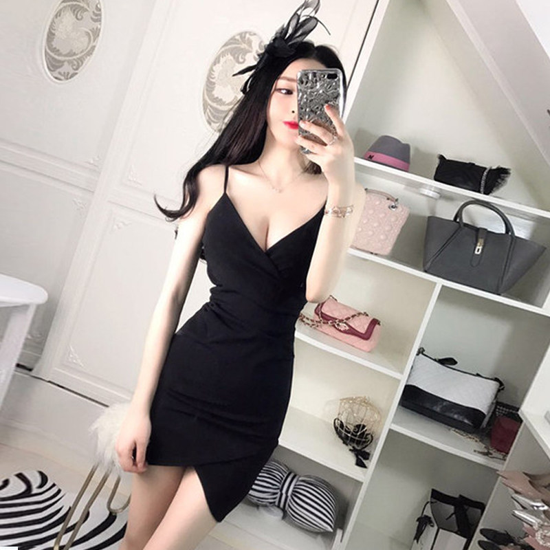 Gagga's new European and American nightclub Sexy goddess Low-breasted V collar Leaky Back Cross Clad hip harness vest with dress-Taobao