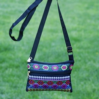 2021 New Women's Bags Versatile Crossbody Bag Ethnic Style Embroidered Flower Canvas Simple Mobile Phone Bag Coin Small Bag