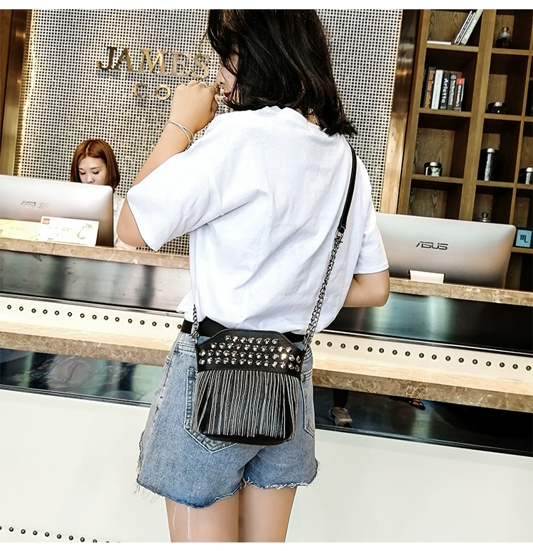 Chuỗi túi điện thoại di động tua rua nữ 2019 mới thời trang mini bag phiên bản Hàn Quốc của thủy triều đơn vai Messenger túi điện thoại di động nữ - Túi điện thoại