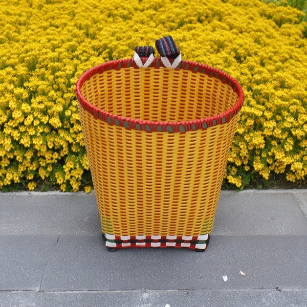 Backpack-Style Plastic Handcrafted Rattan Woven Basket for Children, Portable for Shopping, Picking Fruits, and Carrying Tea, Bamboo Woven from Sichuan