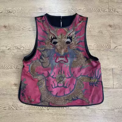 Cloud decoration totem 2021 original ethnic style women's hand embroidery plate gold sitting dragon casual sleeveless horse clip