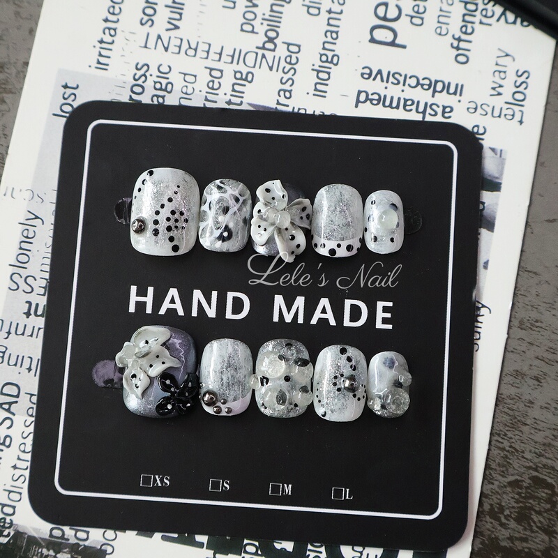 【Lele】Black and White Polka Dot Gradient Niche Art-Inspired Handmade Wearable Nail Art