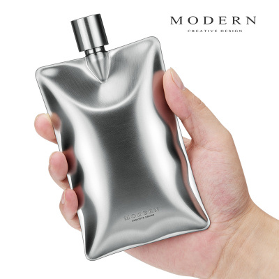 Upscale Germany 316 stainless steel wine pot 6 ounces 3 4 Two outdoor portable retro mini metal wine jug