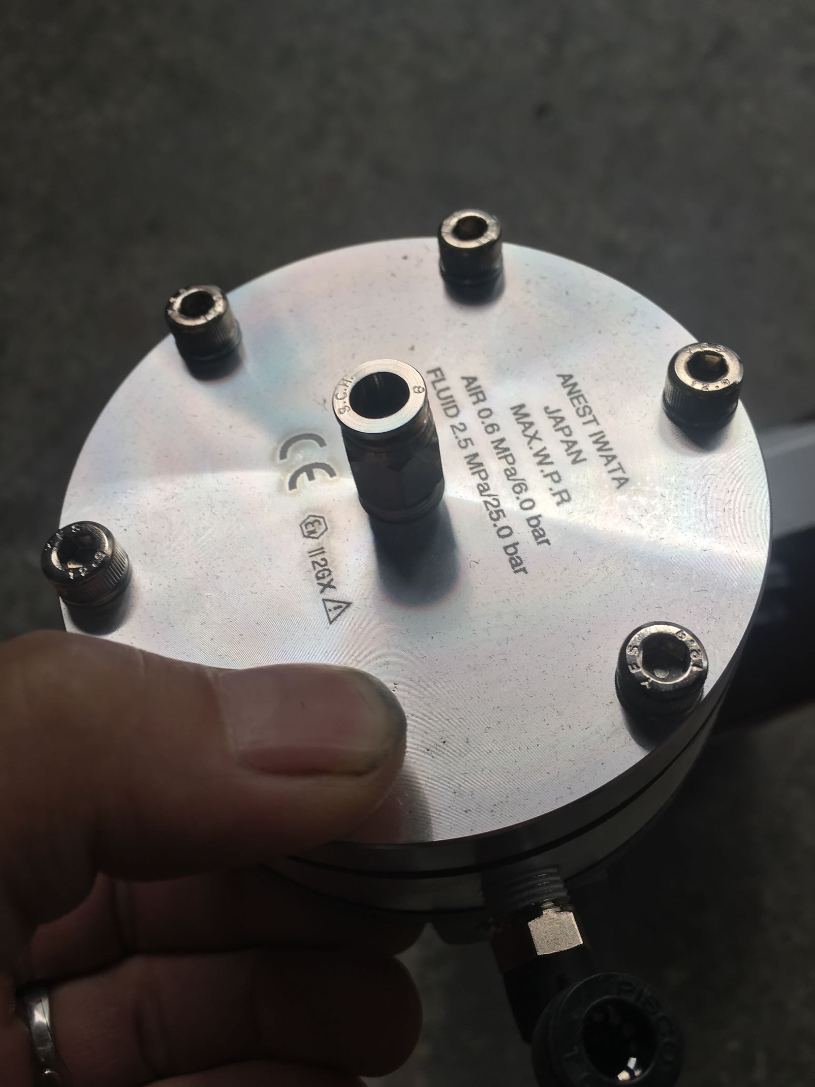 Precision pressure-regulating valve FCV-31 aluminum alloy material 1: 1 paint valve with pressure relief function accessory valve