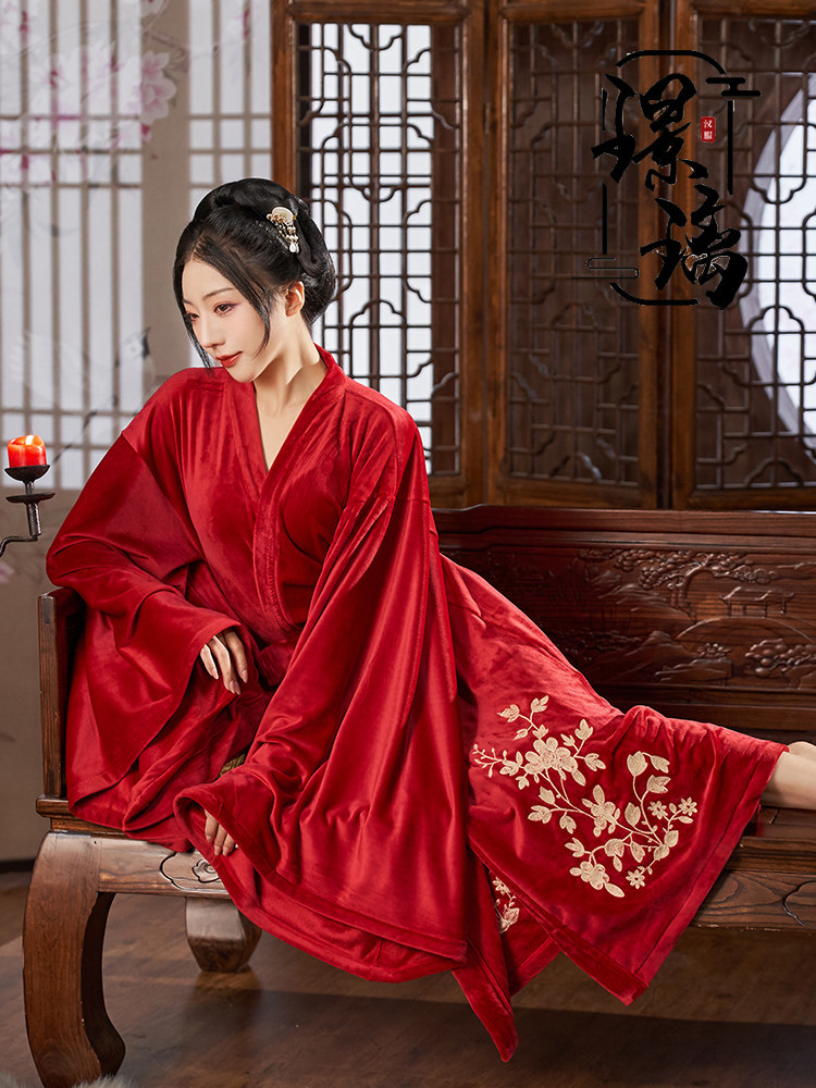 Glazed National Wind Winter Embroidered ancient windy double face flannel velvet bathrobe Chinese style morning gown sleeping robe and sleep-clad woman