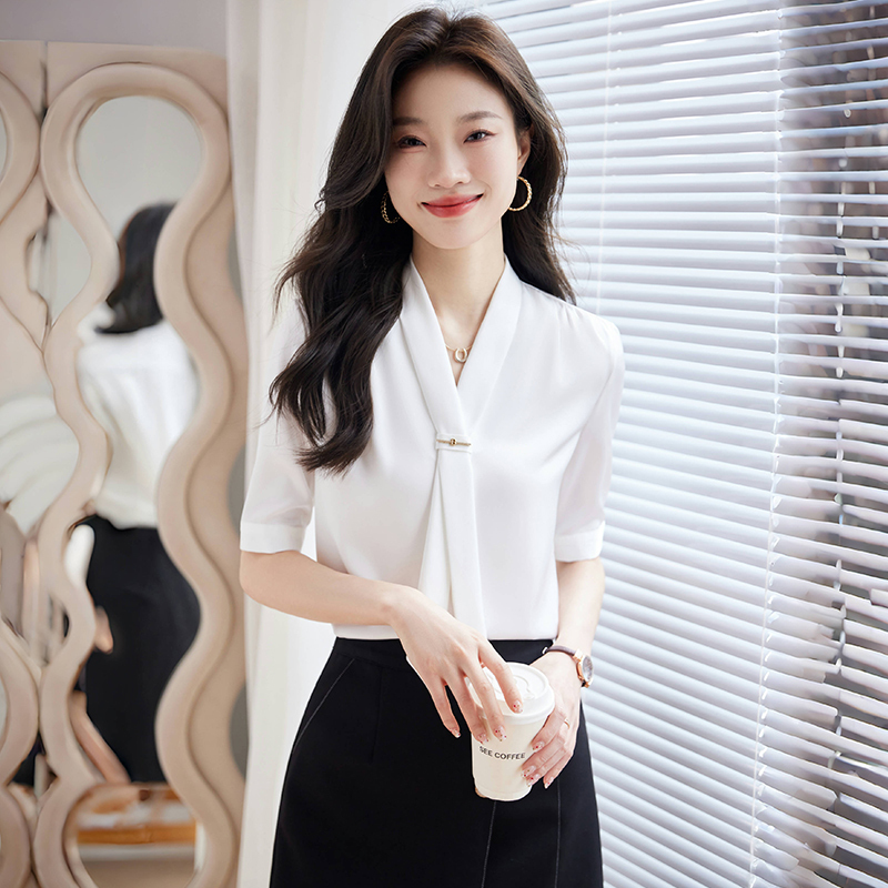 White Chiffon Shirt for Women, 2026 Summer New Style, High-End, Fashionable, Elegant Blouse, Commuter Professional Short-Sleeved Shirt