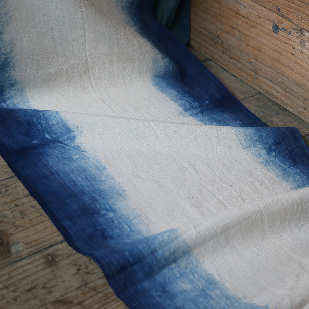 Guizhou Handloom Tubu Gufa Plant Dyeing Grass Wood Dyeing Gradual Layer Traditional Fermentation Blue Dyeing Curtain Door Curtain Pure Cotton Cloth