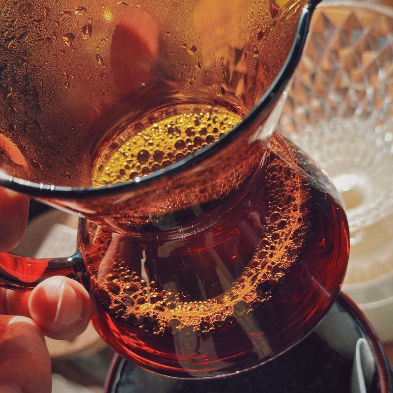 Deeply Roasted Kenyan Embu Aa, Completely Acid-Free, Can Be Used in Machines, but I Recommend Hand Brewing More