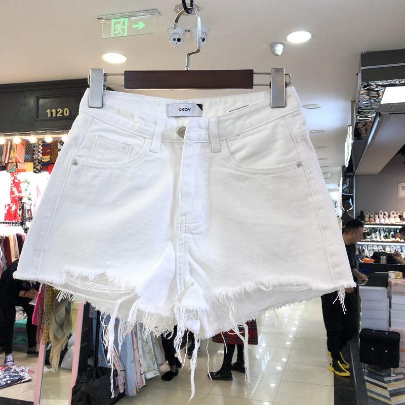 Autumn 2026 New Plus-Size White High-Waisted Denim Shorts for Women, Versatile Wide-Leg A-Line Hot Pants for Female Students ins Trendy