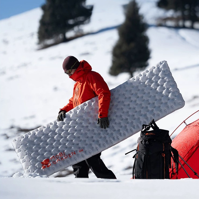 Mugod Outdoor Camping Tent Inflatable Mat, Lightweight and Highly Portable Sleeping Pad, Cold Mountain Snow Feather Mugod Outdoor Camping Tent Inflatable Mat, Lightweight and Highly Portable Sleeping Pad, Cold Mountain Snow Feather