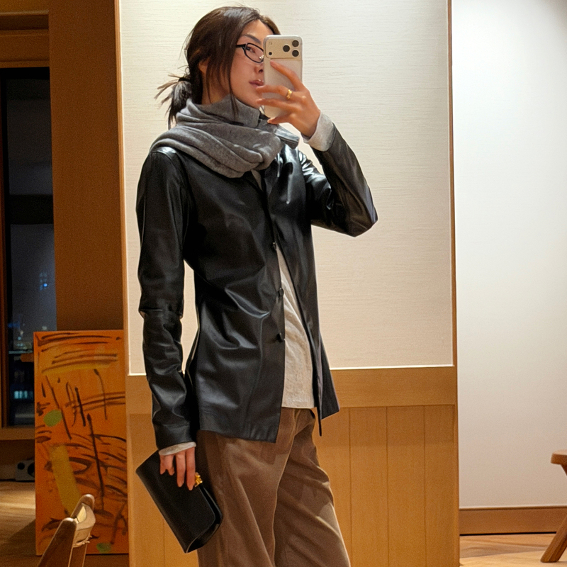Romi Studio Ultra-Thin First-Layer Sheepskin Soft Micro-Pleated Notched Lapel Small Suit Leather Jacket Rwcwsg5452