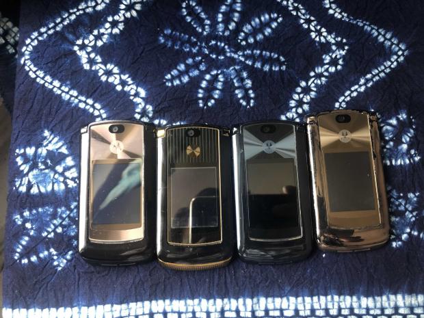 Used Motorola MotorolaV8 512M 2G classic metal ultra-thin nostalgic flip old mobile phone