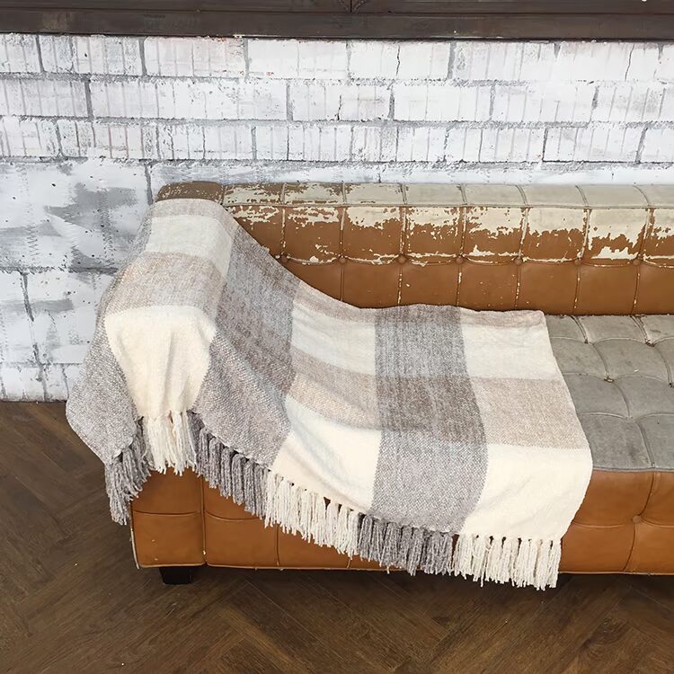 [Neta] UK Single Chenille Light Yellow Giải trí Gradient Gradient Stripe Chăn Brown Laurel Chăn - Ném / Chăn chăn lông cừu tự nhiên