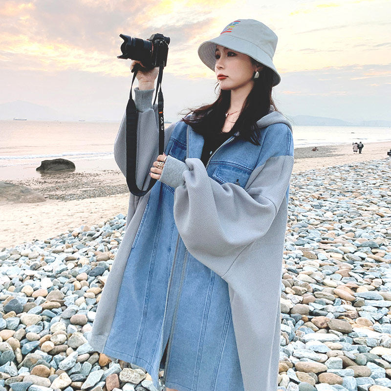 Pregnant women spring coat mid - long 2022 Spring and Autumn new loose - shaded fat - spring cowboy coat