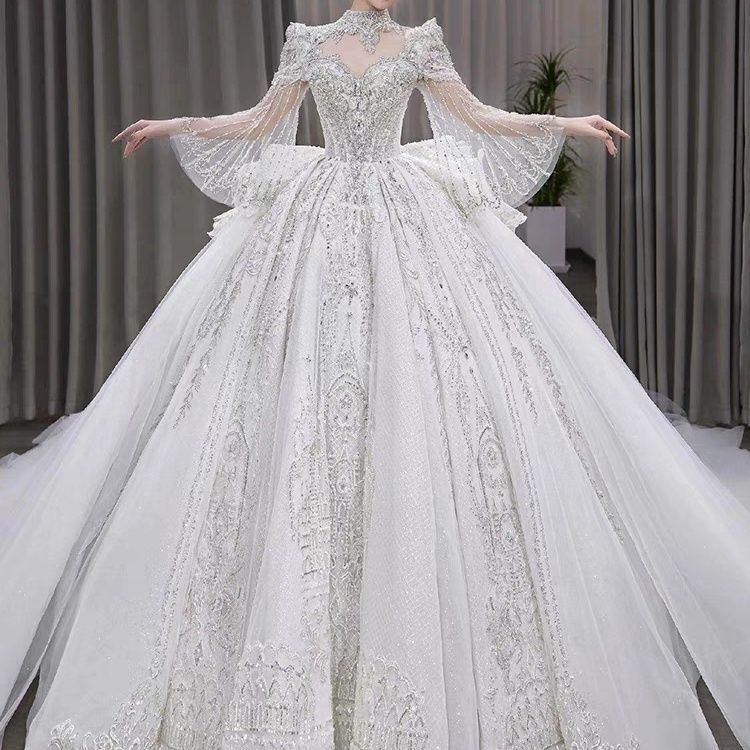 French-Style Long-Sleeve Wedding Dress for Brides, 2026 New Vintage Court-Style with a Large Train, Heavily Embellished and Luxurious Main Gown