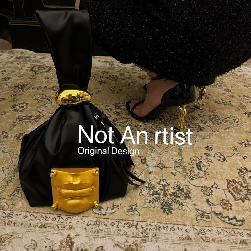 Niche Handmade Pu Leather Garbage Bag Design-Inspired Artistic Plaster Human Face Mouth Cut-Out Antique Clutch Bag