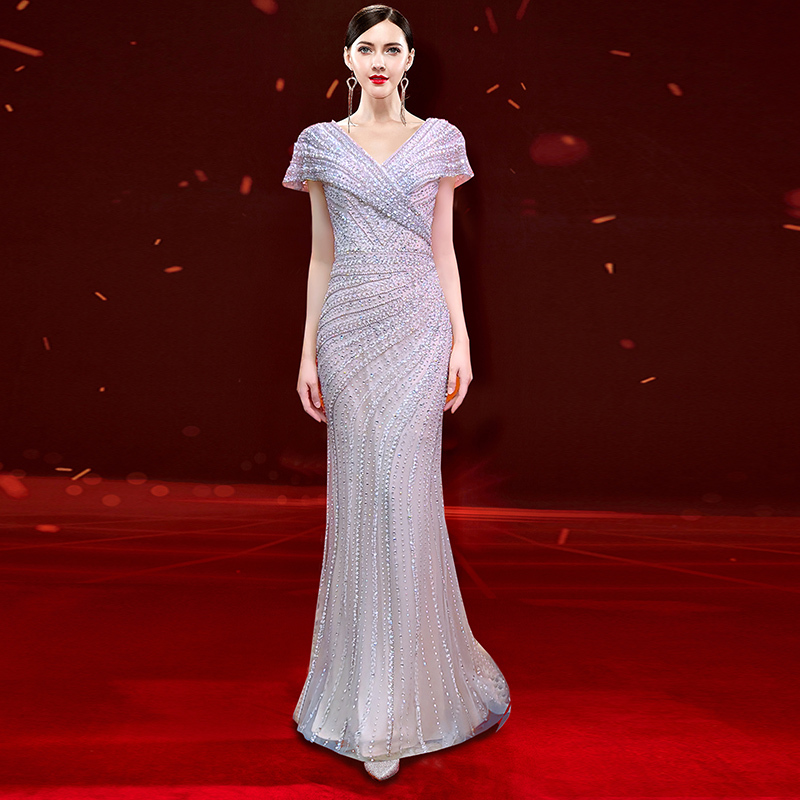 High-End Evening Dress for Women, Elegant for Banquets, 2026 New Style, Slim-Fitting, Flattering, Suitable for Annual Meetings, Hostess, Socialite, Luxurious Texture