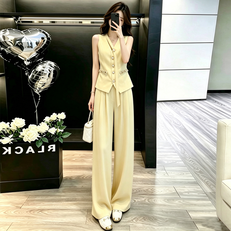 Chanel-Style Casual Fashion Set for Women, Summer Slim-Fit Yellow V-Neck Sleeveless Vest and Wide-Leg Pants Two-Piece Set Chanel-Style Casual Fashion Set for Women, Summer Slim-Fit Yellow V-Neck Sleeveless Vest and Wide-Leg Pants Two-Piece Set