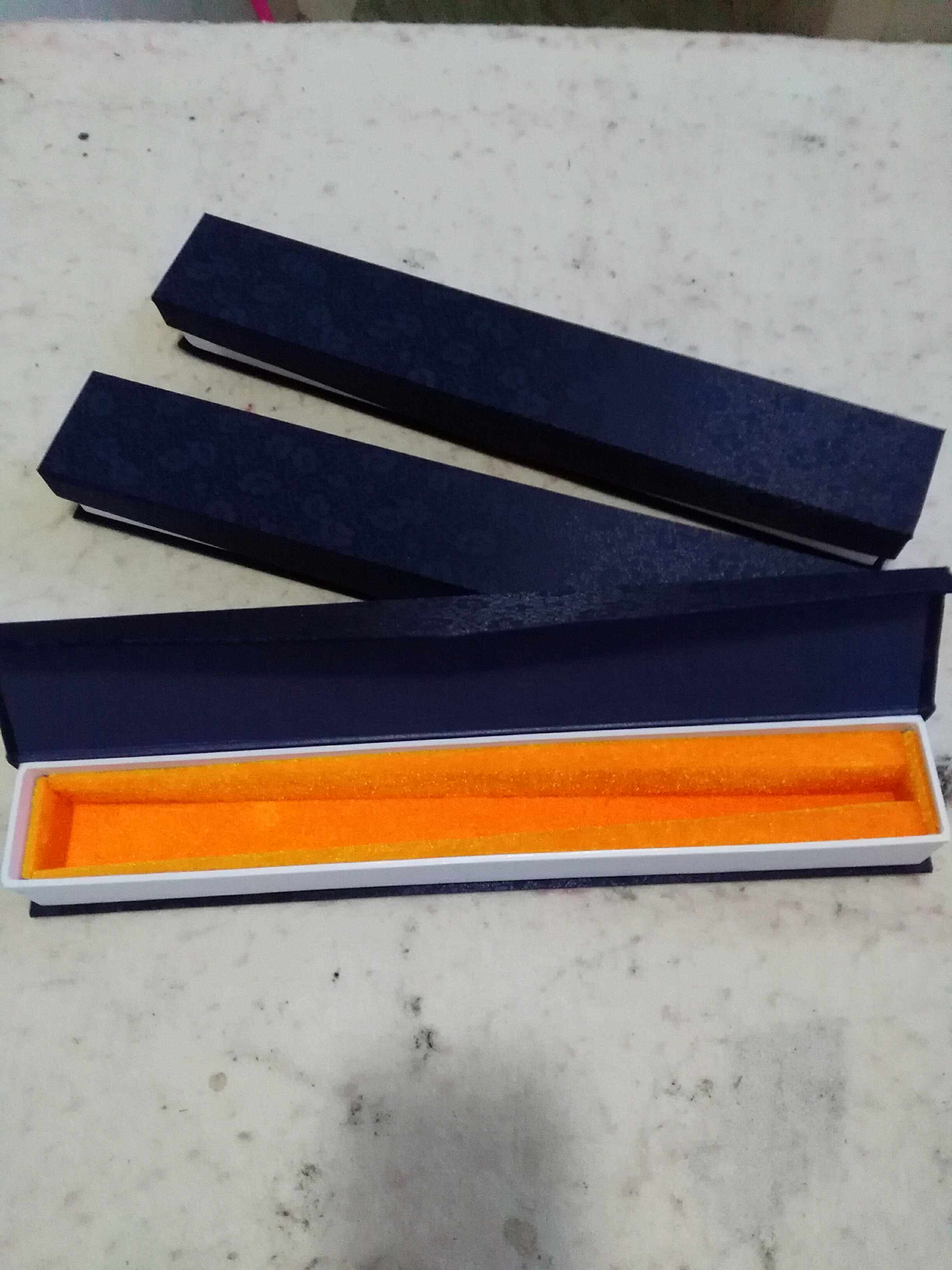 The folding fan cake is suitable for a ten-inch folding fan to film and send five yunshan people with hand-written and authentic paper folding fan for a hand