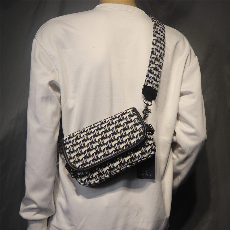 threebox Korea new canvas men's single shoulder bag fashion men and women black and white plaid diagonal satchel