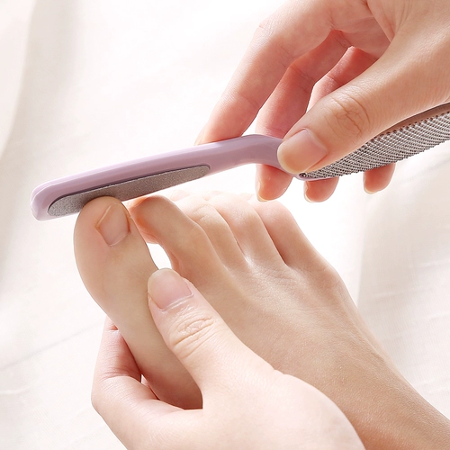 Перемещение артефакта потирает камень, чтобы вызвать мозоли и потирать ноги, конец нижней части ног, домашнее использование инструмента для ремонта ножа, ленивый