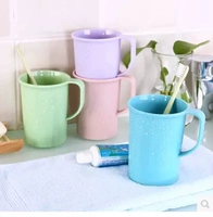 С чашкой ручки